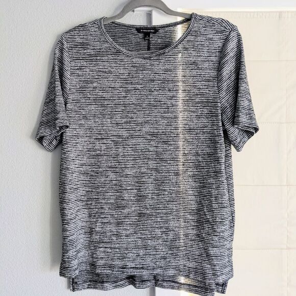 ⭐Gray Striped Banana Republic Short sleeve shirt Small ⭐ - Picture 3 of 9